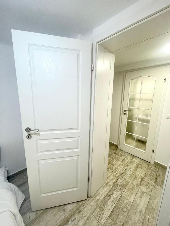 Temple 3 Apartment Bucharest Exterior photo